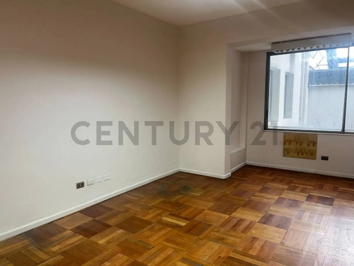 Oficina En Arriendo En El Centro De Santiago A Pasos De...