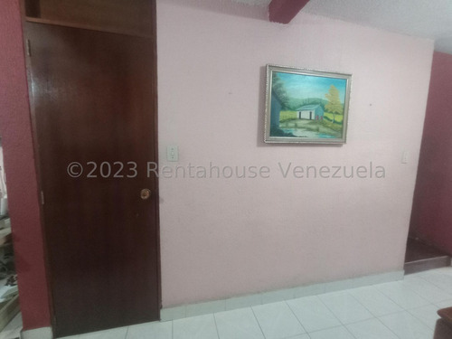 Imagen 12 de 30 de Casa En Venta En Centro Barquisimeto Lara +++23-19052 */m.e.c - R-a-h N° +0-4-2-4- 5.5.6. 5.7. 5.9 *--**