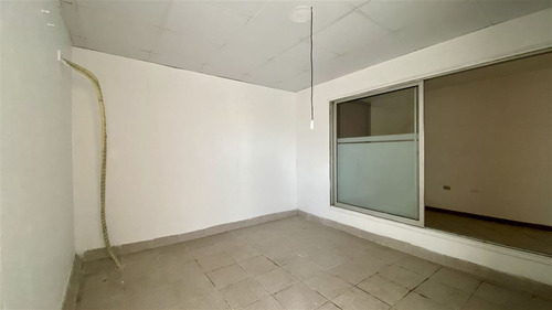 Local Comercial En Arriendo En Recoleta