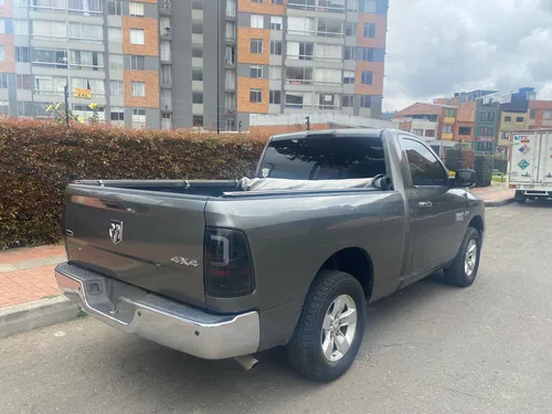 Dodge Ram 5.7 1500 Slt 4x2