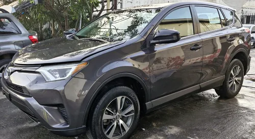 Toyota RAV4 2.5 Le At