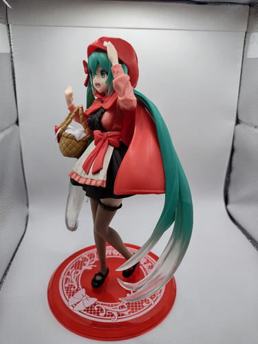 Figure Hatsune Miku Wonderland Little Red Riding Hood