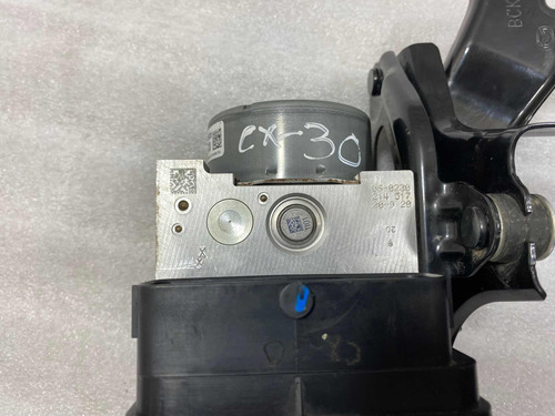 Módulo Control Abs Mazda 3 Y Mazda Cx 30 2.4l 4cil 2019-2023 (Usado)