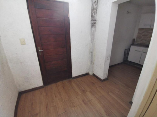 Apartamento A Metros De Agraciada, Paso Molino.