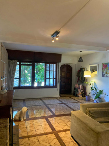 Casa Muy Amplia De 4 Hab. A Reformar En Olivos