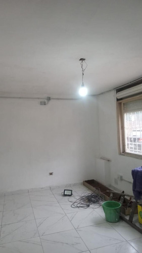 Departamento En Venta - 2 Dormitorios 1 Baño - Cochera - 50mts2 - Castelar