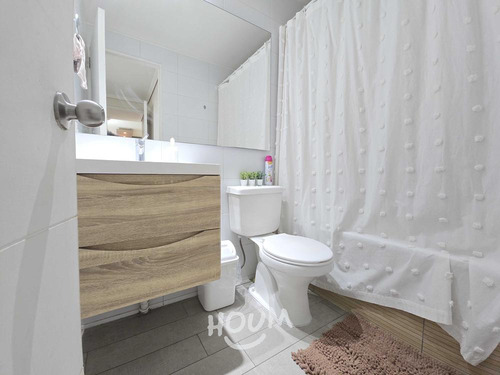 Departamento Avenida María Rozas Velásquez Id: 140279