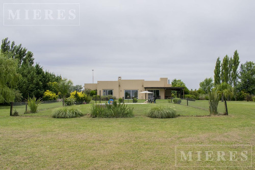 Imagen 30 de 30 de Lindisima Casa En Venta Con Vista Al Lago En Chacras De La Cruz