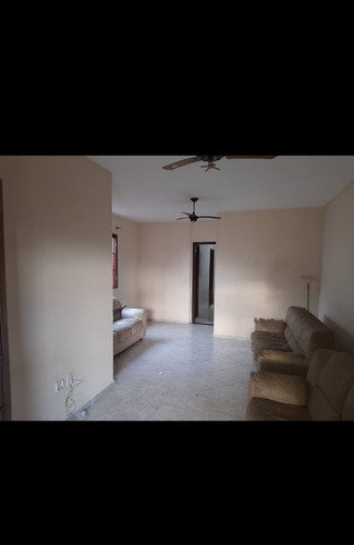 Casa Em Marica, 100mt Da Praia E Comercio
