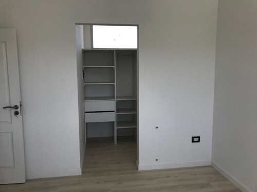 Imagen 13 de 22 de Casa De 3 Dormitorios Puerto Roldán Barrio Privado