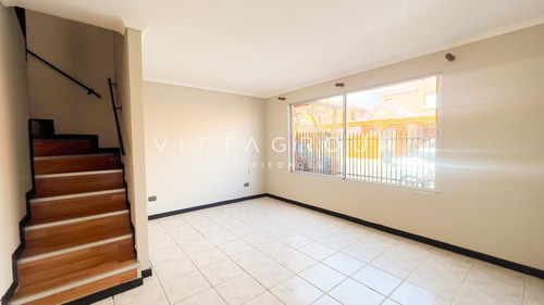Cond. Argos, Amplia Casa 2 Pisos, 4d-3b