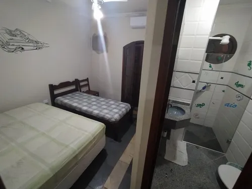 Casa Com Piscina Aquecida, Pé Na Areia, Ar Condicionado, Salão Jogos Com Mesa De Bilhar E Maquina De Vídeo Game Com Vários Jogos, Cascata Aquecida Automatizada, Lazer Completo, Segurança 24 Horas.