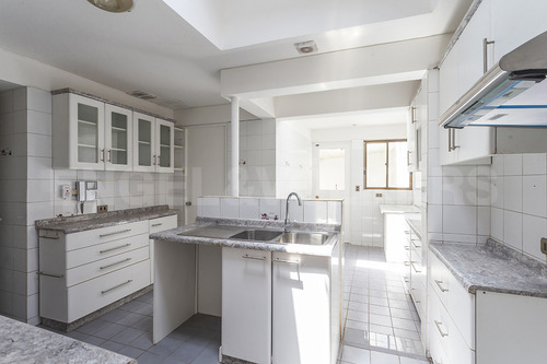 Casa En Venta - San Carlos De Apoquindo