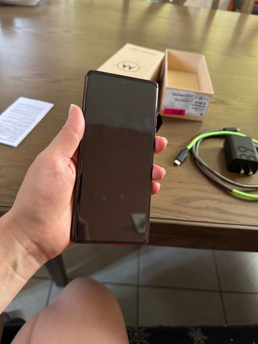 Motorola Edge 40 Dual Sim 256 Gb Viva Magenta 8 Gb Ram (Usado)