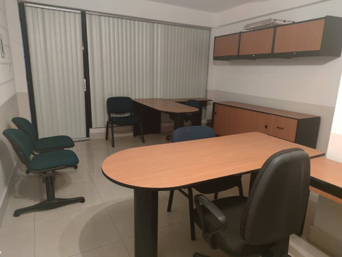 Imagen 1 de 5 de Oficina Equipada En Alquiler