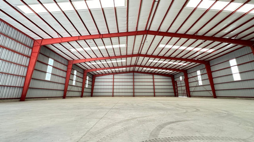 Alquiler A Estrenar Nave Industrial De 1200m2 Parque Industrial Platanos