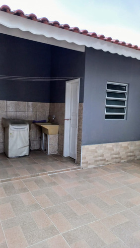 Casa Térrea Com 2 Dormitórios