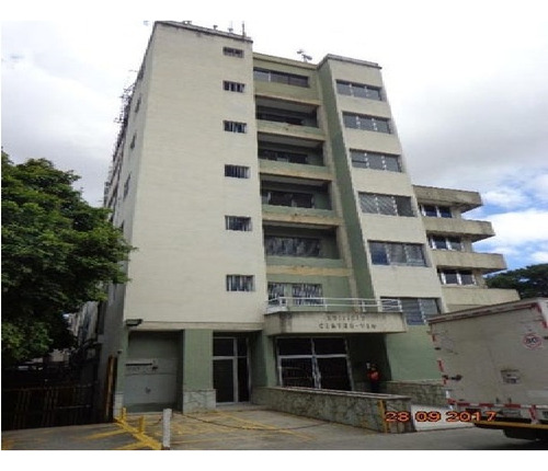 Local En Venta En La Trinidad Sn 23-3710