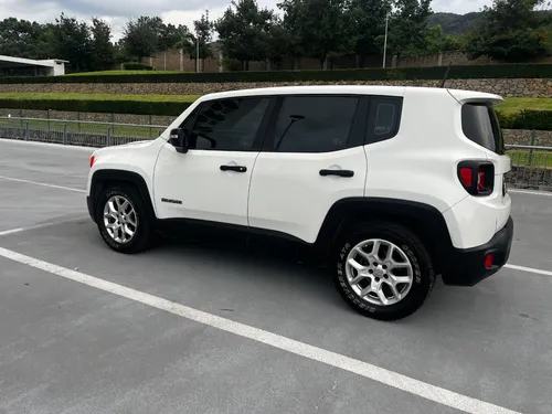 Jeep Renegade 1.8 Sport 4x2 At