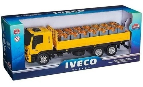 Caminhão Dropside Verde Com Engradados Iveco Tector Caminhão Drop Multicolor