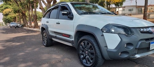 Fiat Palio Adventure 1.8 Locker Flex 5p