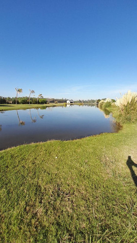 Terreno Con Acceso A Lago En Barrio Cerrado - Lote 6 De La Manzana  E  - Chacras Del Rincón