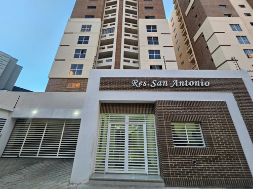 Hermoso Apartamento En Venta Res. San Antonio Urb. Base Aragua, Maracay Edo. Aragua.