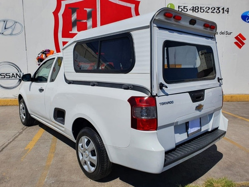 Imagen 6 de 12 de Chevrolet Tornado 2019 1.8 Ls Mt