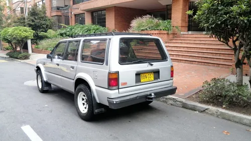 Mazda B2000 2.0