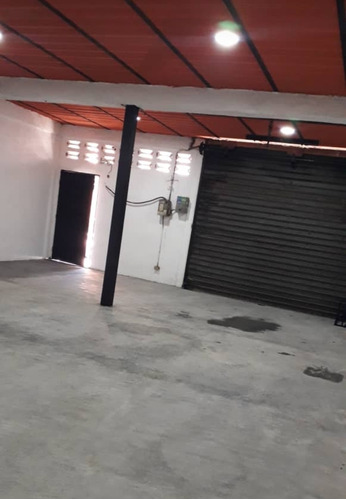 Local Comercial En Venta, Centro De La Victoria. Estado Aragua