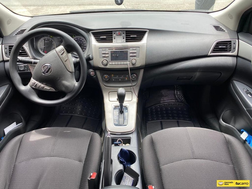 Imagen 11 de 14 de Nissan Sentra 1.8 B17 Advance
