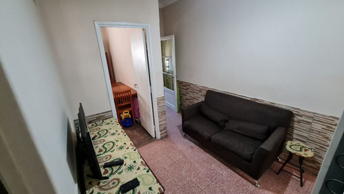 Venta De Ph 2 Ambientes En San Justo,