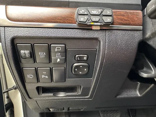 Toyota Land Cruiser SAHARA VXR LC200 DIESEL
