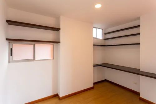 Apartamento En Arriendo En El Tesoro. Cod A20252