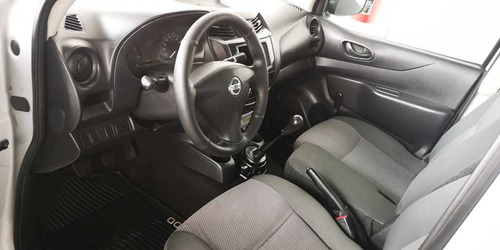 Imagen 10 de 15 de Nissan Np300 2016 2.5 Chasis Cabina Dh Mt