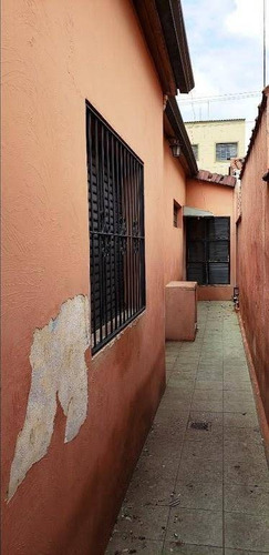 Imagem 19 de 23 de Centro - Rua Coronel Cavalheiros - 2 Dormitórios, Sala, Copa E Cozinha, Banheiro - Quintal - Não Tem Garagem - - Ca8226