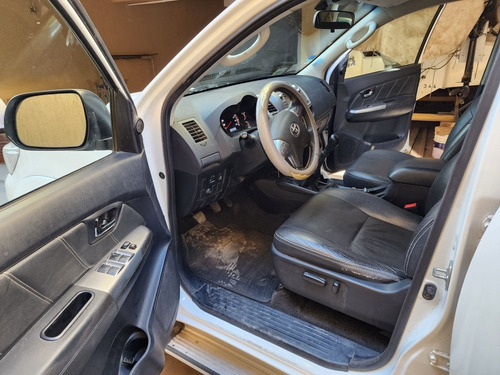 Toyota Hilux 3.0 Cd Srv Cuero 171cv 4x4