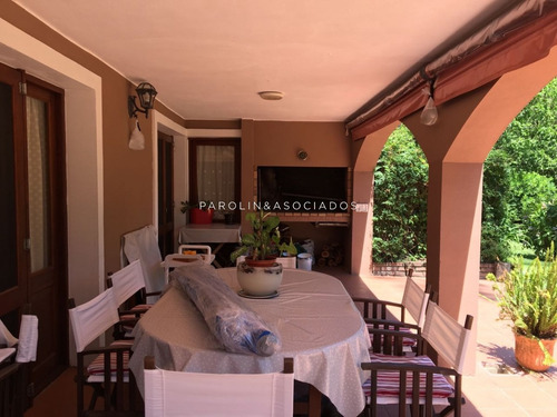 Muy Linda Casa En Jardines De Cordoba- Ref: 2034