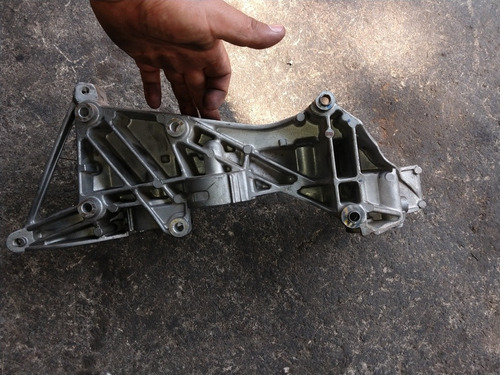 Base De Alternador Y Compresor Jetta Mk6 Motor 2.5 (Usado)