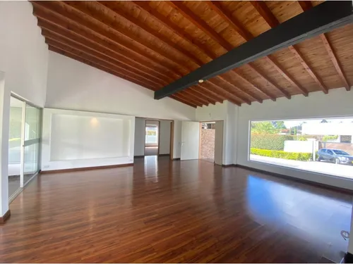 Encantadora Finca En Venta Llanogrande