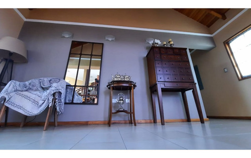 Imagen 13 de 30 de Chalet De Categoría Con Vistas Panorámicas - Viila Carlos Paz