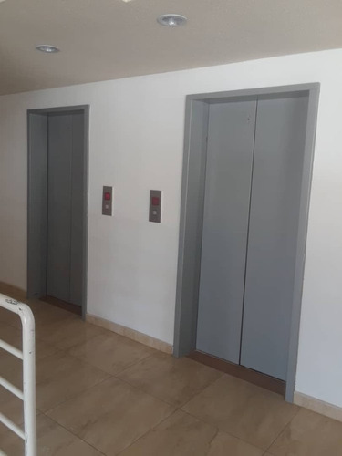 Imagen 3 de 14 de Apartamento En Venta Urb. El Milagros 0412-8887550