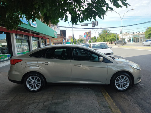 Ford Focus III 1.6 Sedan S