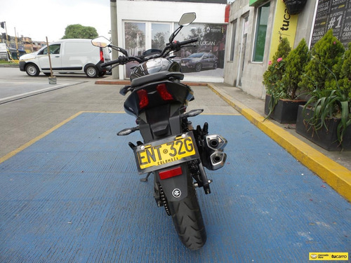 Imagen 6 de 25 de Bajaj Dominar D250