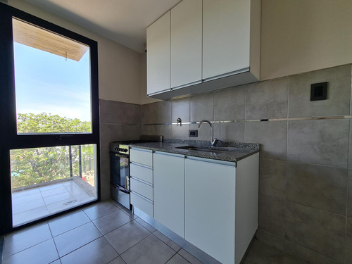 Gran Semipiso Amplio, 2 Balcones, 2 Baños 2 Dorm Con Placard