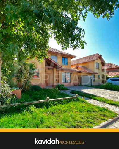 Casa En Condominio El Belloto, Sector Ayres De Chicureo