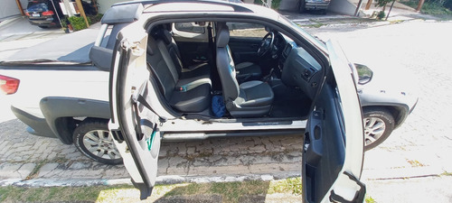 Fiat Strada 1.8 16v Adventure Cab. Dupla Flex Dualogic 3p
