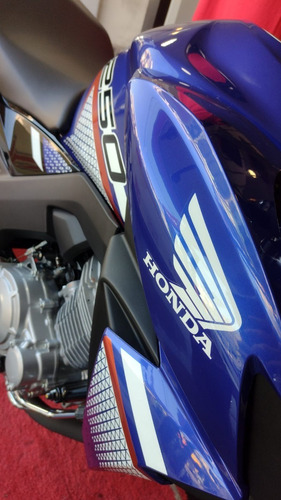 Imagen 5 de 16 de Honda Cb 250 Twister 2023 Honda Redbikes