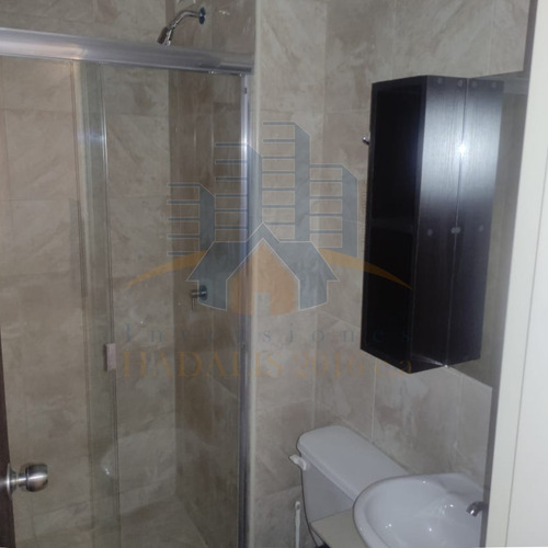 Imagen 12 de 14 de Apartamento En Alquiler De 2 Hab, , Resd. Apamates Suites Ii