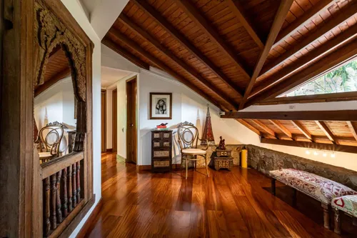Casa En Venta En Loma Las Brujas. Cod V8340